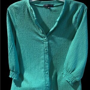 Adrienne Vittadini green mid sleeve blouse